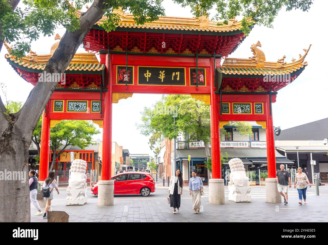 Chinatown Piafang Gate, Chinatown Adelaide, Moonta Street, Adelaide, South Australia, Australien Stockfoto