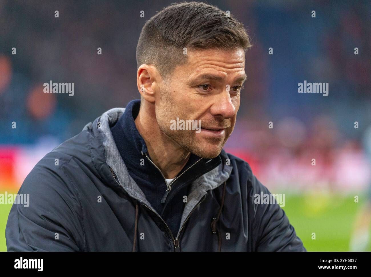 Sport, Fußball, Bundesliga, 2024/2025, VfL Bochum vs. Bayer 04 Leverkusen 1-1, Vonovia Ruhr Stadion, Cheftrainer Xabier Alonso (Lev), DFL-VORSCHRIFTEN VERBIETEN JEDE VERWENDUNG VON FOTOGRAFIEN ALS BILDSEQUENZEN UND/ODER QUASI-VIDEO Stockfoto