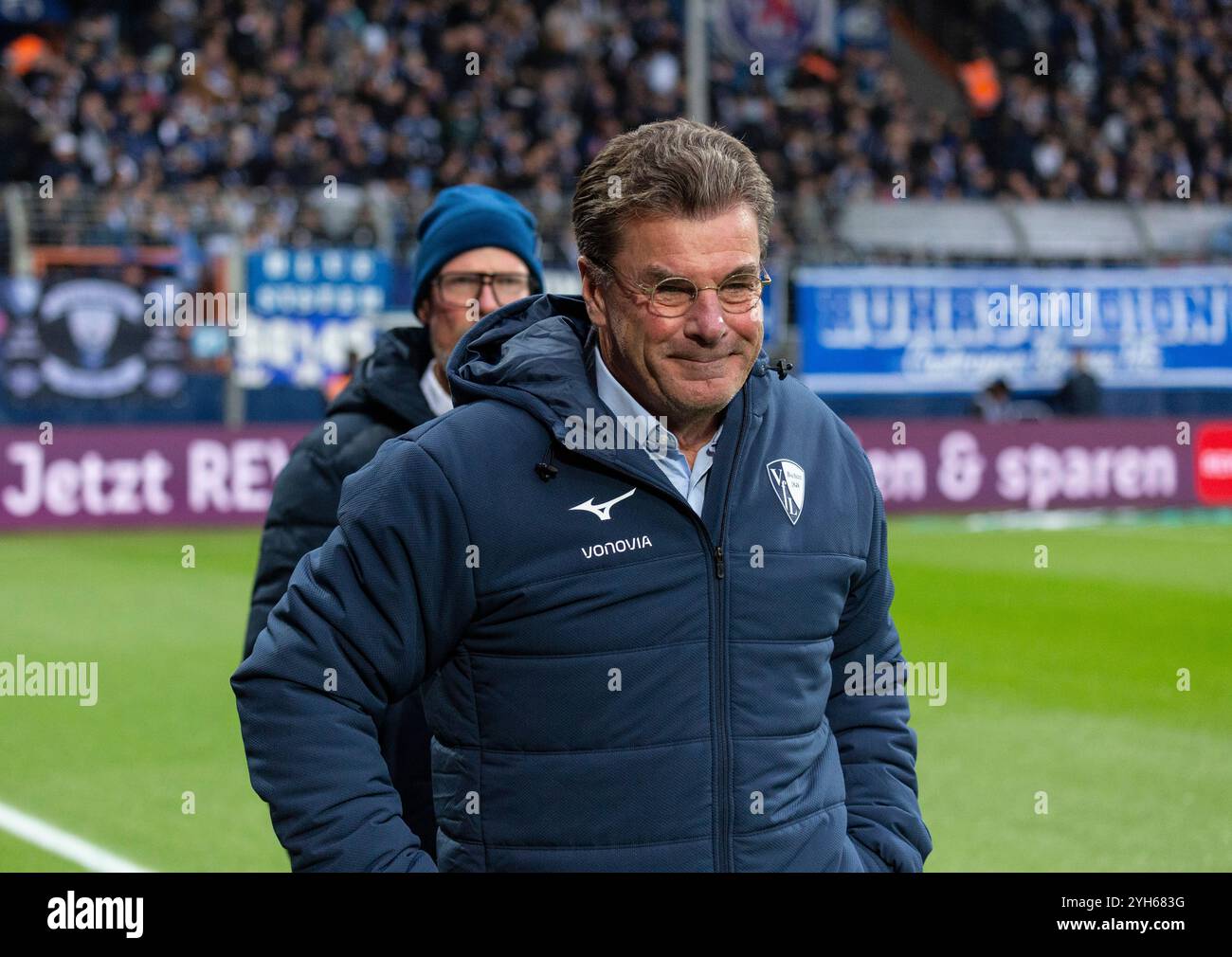 Sport, Fußball, Bundesliga, 2024/2025, VfL Bochum vs. Bayer 04 Leverkusen 1-1, Vonovia Ruhr Stadion, Cheftrainer Dieter Klaus Hecking (VfL), DFL-VORSCHRIFTEN VERBIETEN JEDE VERWENDUNG VON FOTOGRAFIEN ALS BILDSEQUENZEN UND/ODER QUASI-VIDEO Stockfoto