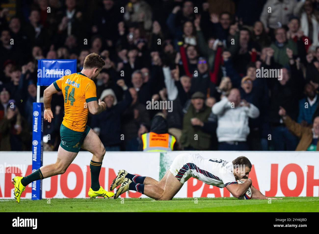 Ollie Sleightholme aus England erzielte seinen vierten Versuch beim Rugby union-Spiel der Autumn Nations Series 2024 zwischen England und Australien am 9. November 2024 im Allianz Stadium in Twickenham Stockfoto