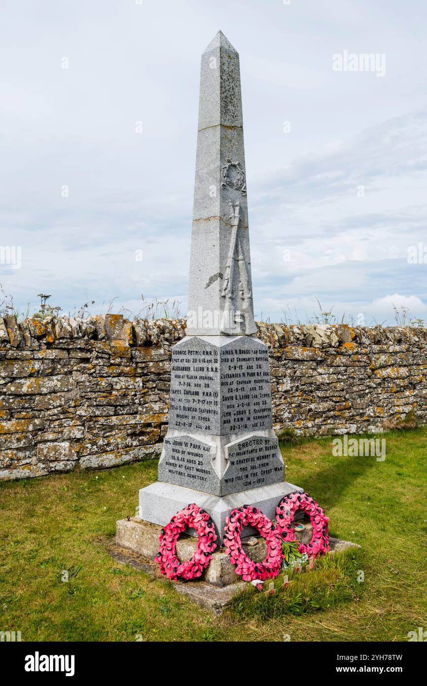 Kriegsdenkmal in der St. Lawrences Kirche, Burray, Orkney. Stockfoto