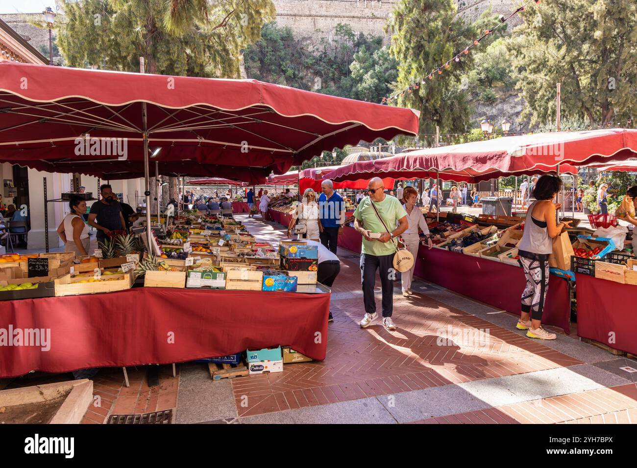 Beliebter Obst- und Gemüsemarkt in Monaco, Monte Carlo, Monaco, Südfrankreich, französische Riviera, Europa Stockfoto