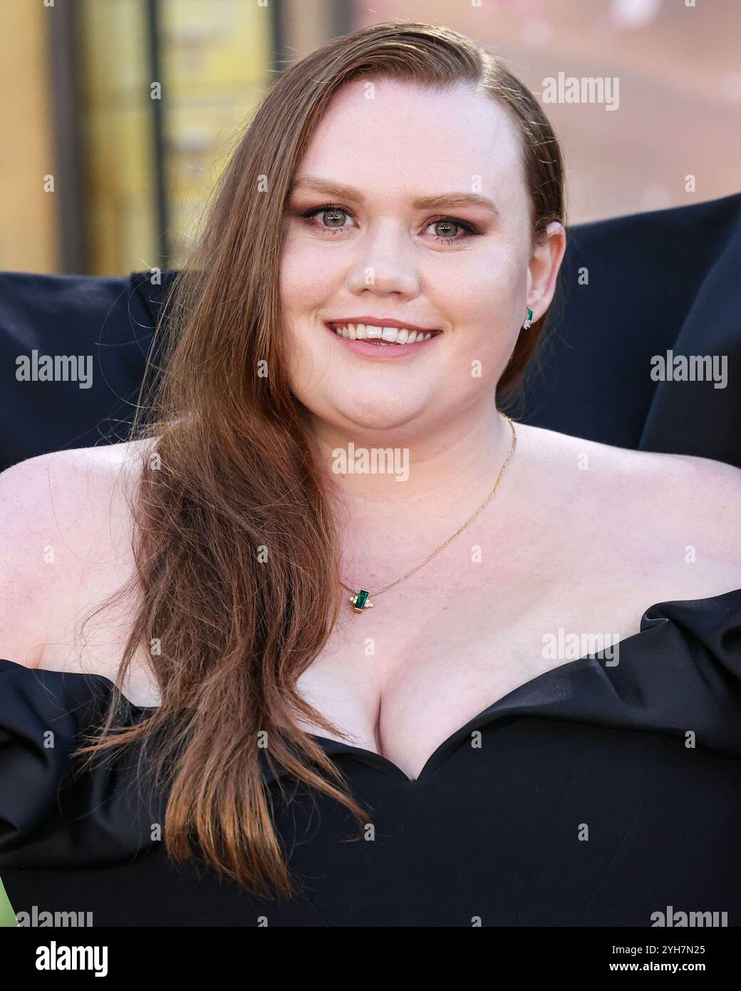 LOS ANGELES, KALIFORNIEN, USA – 9. NOVEMBER: Bronwyn James kommt bei der Los Angeles Premiere von Universal Pictures 'Wicked', die am 9. November 2024 im Dorothy Chandler Pavilion im Music Center in Los Angeles, Kalifornien, USA stattfindet. (Foto: Xavier Collin/Image Press Agency) Stockfoto