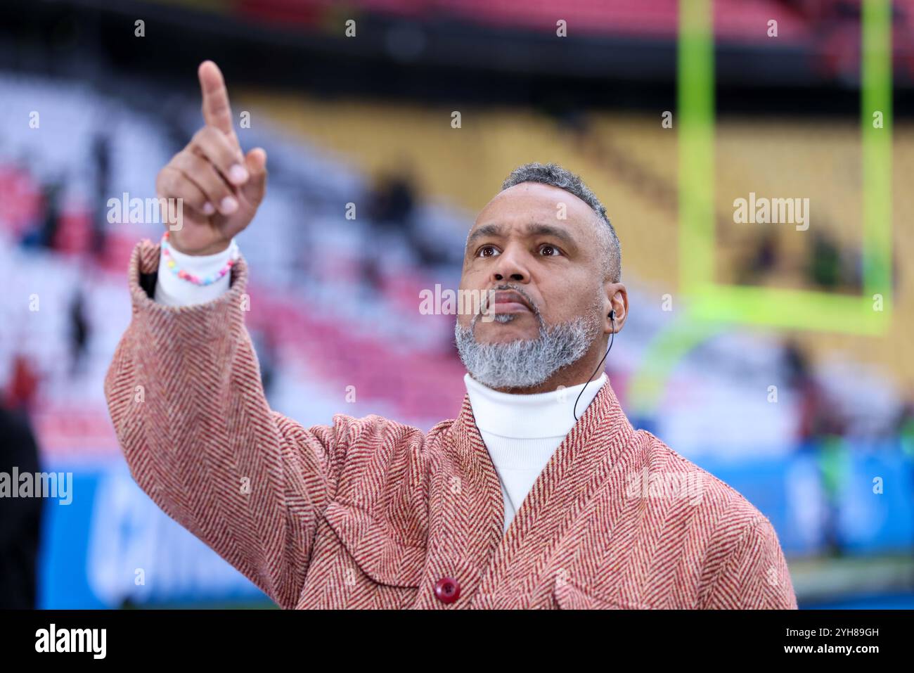 München, Deutschland. November 2024. NFL Munich Game New York Giants - Carolina Panthers am 10.11.2024 in der Allianz Arena in München Patrick Esume Foto: Revierfoto Credit: ddp Media GmbH/Alamy Live News Credit: ddp Media GmbH/Alamy Live News Stockfoto