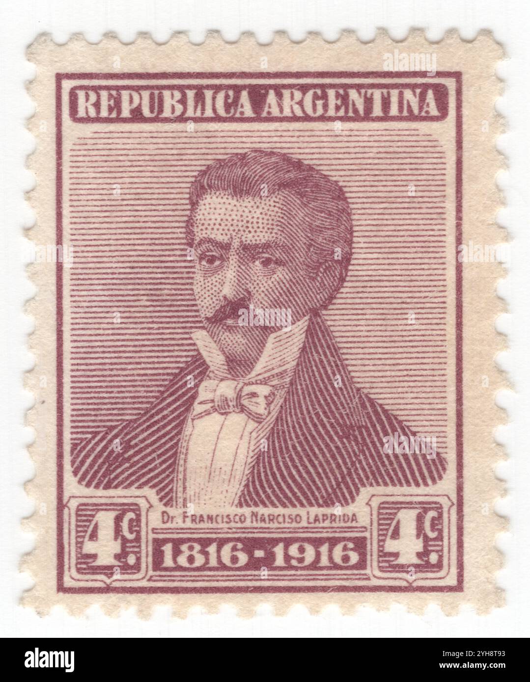 ARGENTINIEN - 9. Juli 1916: 4 Centavo-rotviolette Briefmarke mit Porträt von Francisco Narciso de Laprida, einem argentinischen Anwalt und Politiker. Er war Vertreter von San Juan auf dem Kongress von Tucumán und dessen Präsident am 9. Juli 1816, als die Unabhängigkeitserklärung Argentiniens erklärt wurde. Hundertjahrfeier der Unabhängigkeitserklärung Spaniens durch Argentinien am 9. Juli 1816 Stockfoto