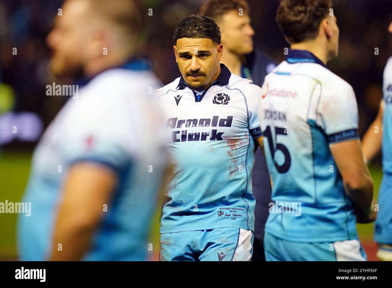 Die schottische Sione Tuipulotu (Mitte) reagiert nach dem letzten Pfiff im Herbst-Länderspiel im Scottish Gas Murrayfield Stadium in Edinburgh. Bilddatum: Sonntag, 10. November 2024. Stockfoto