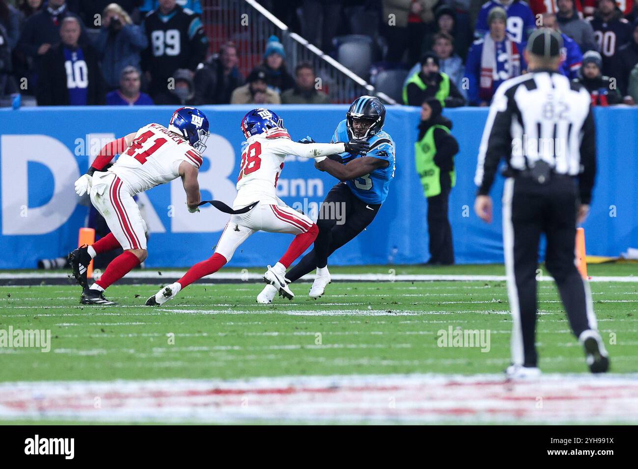 München, Deutschland. November 2024. NFL München Spiel New York Giants - Carolina Panthers am 10.11.2024 in der Allianz Arena in München David Moore ( Carolina ) Foto: Revierfoto Credit: ddp Media GmbH/Alamy Live News Credit: ddp Media GmbH/Alamy Live News Stockfoto