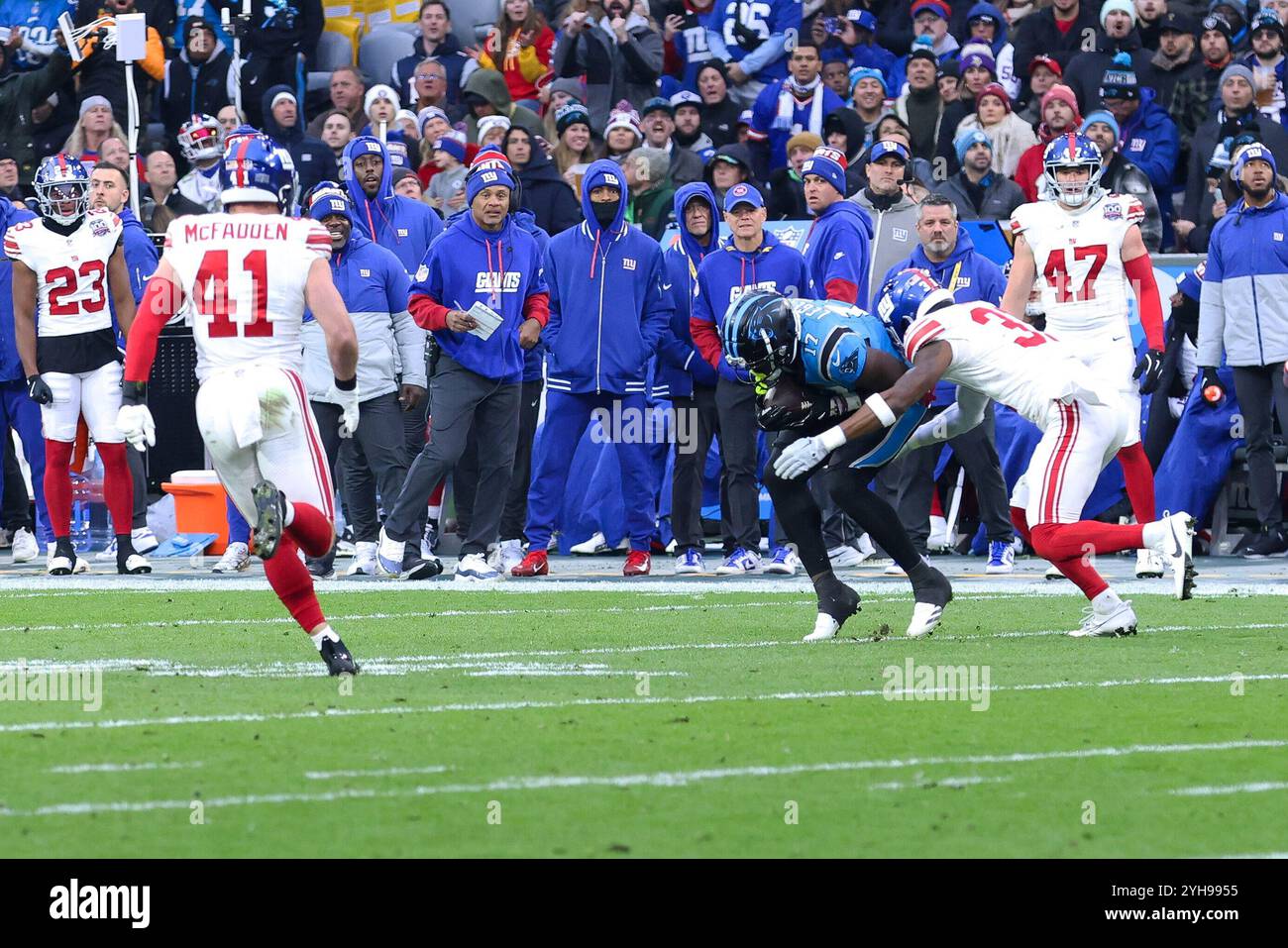 München, Deutschland. November 2024. NFL München Spiel New York Giants - Carolina Panthers am 10.11.2024 in der Allianz Arena in München Xavier Legette ( Carolina ) Foto: Revierfoto Credit: ddp Media GmbH/Alamy Live News Credit: ddp Media GmbH/Alamy Live News Stockfoto