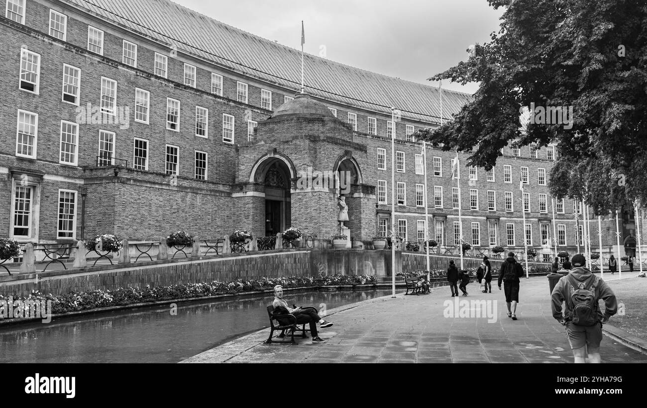 Rathaus, Bristol, mit Graben Stockfoto