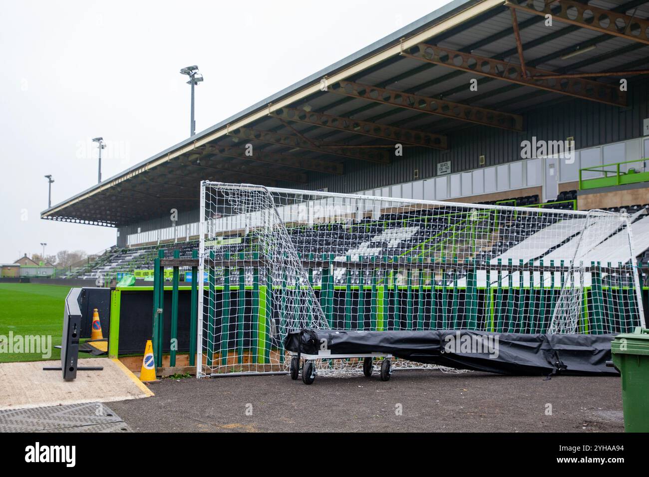 Das Stadion der Forest Green Rovers, auch bekannt als Bolt New Lawn Stockfoto