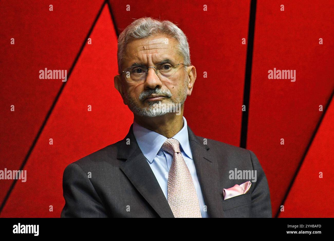 Mumbai, Indien. November 2024. Der indische Außenminister Subrahmanyam Jaishankar wird während der Veranstaltung anlässlich des 25-jährigen Jubiläums des Stipendienprogramms Aditya Birla besucht. Quelle: SOPA Images Limited/Alamy Live News Stockfoto