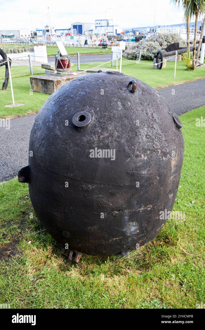 Außer Betrieb genommene britische mk17 Kontakt Mine auf dem Display inishowen Maritime Museum greencastle, County donegal, republik irland Stockfoto