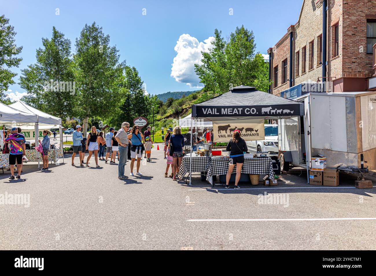 Edwards, USA – 2. Juli 2022: Farmer's Market in Colorado mit Vail Meat Company Vail Stockfoto