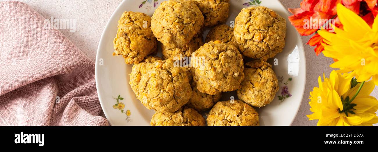 Glutenfreie Kichererbsenbrötchen aus Mandel- und Kichererbsenmehl für ...