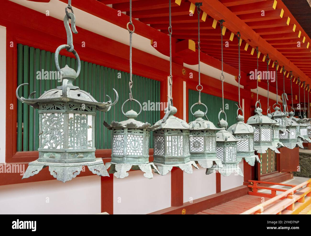 Hängeleuchten (Tsuri-Doro) Kasuga-taisha-Schrein, Nara, Japan, Asien Stockfoto