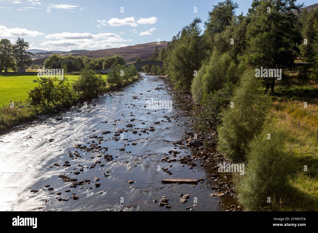 Glengairn Bridge und Gairn River, Ballater, Rinloan, Aberdeenshire, vereinigtes Königreich Stockfoto