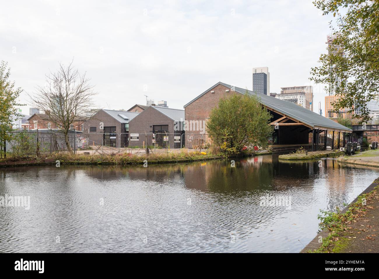 Das Banana Warehouse neben dem Kanal in der Fazeley Street in Birmingham wird für Shine TV entwickelt, um die BBC-Serie Masterchef zu produzieren Stockfoto