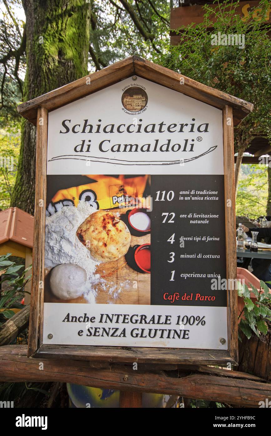 Werbung für typisches Essen, Camaldoli, Foreste Casentinesi Monte Falterona und Campigna Nationalpark, Toskana, Italien Stockfoto