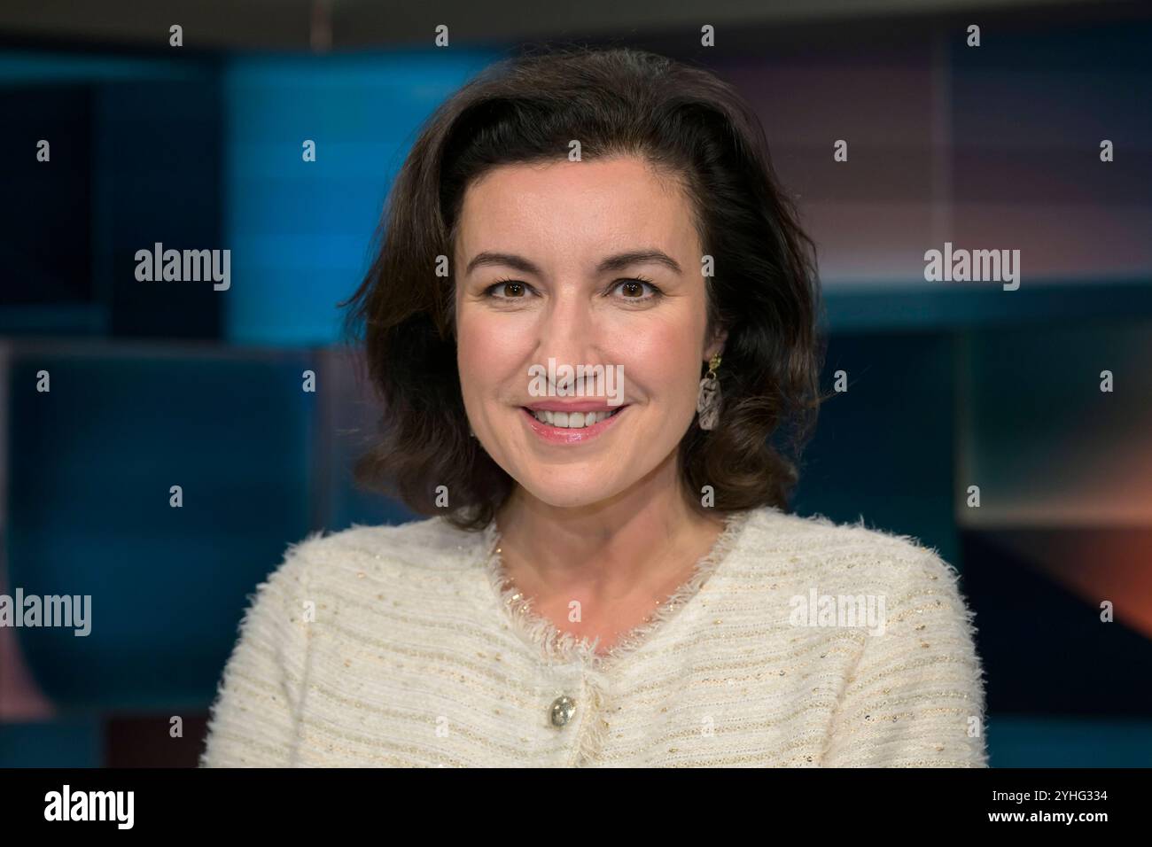 GER, Berlin, zu Gast bei - hart aber fair Polittalk, TV, Format, mit Moderator - Louis Klamroth, das erste, Berlin-Adlershof - am Studio 20, das Thema heute: Ampel weg, Probleme bleiben: Wie geht ein Neuanfang, im Bild: Dorothee Bär CSU: stellvertretende Parteivorsitzende, 11.11.2024, *** DE, Berlin, Gast auf hart aber fair Polittalk, TV, Format, mit Moderator Louis Klamroth, das erste, Berlin Adlershof am Studio 20, das Thema heute Ampel weg, Probleme bleiben wie geht ein Neuanfang, im Bild Dorothee Bär CSU Stellvertretende Parteivorsitzende, 11 11 11 2024, Copyright: HMBxMedia/UwexKoch Stockfoto