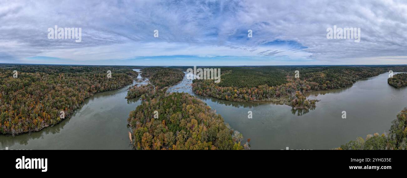Kurze Umgehungsstraße und lange Umgehungsstraße am Catawba River in der Nähe von Great Falls, SC Stockfoto