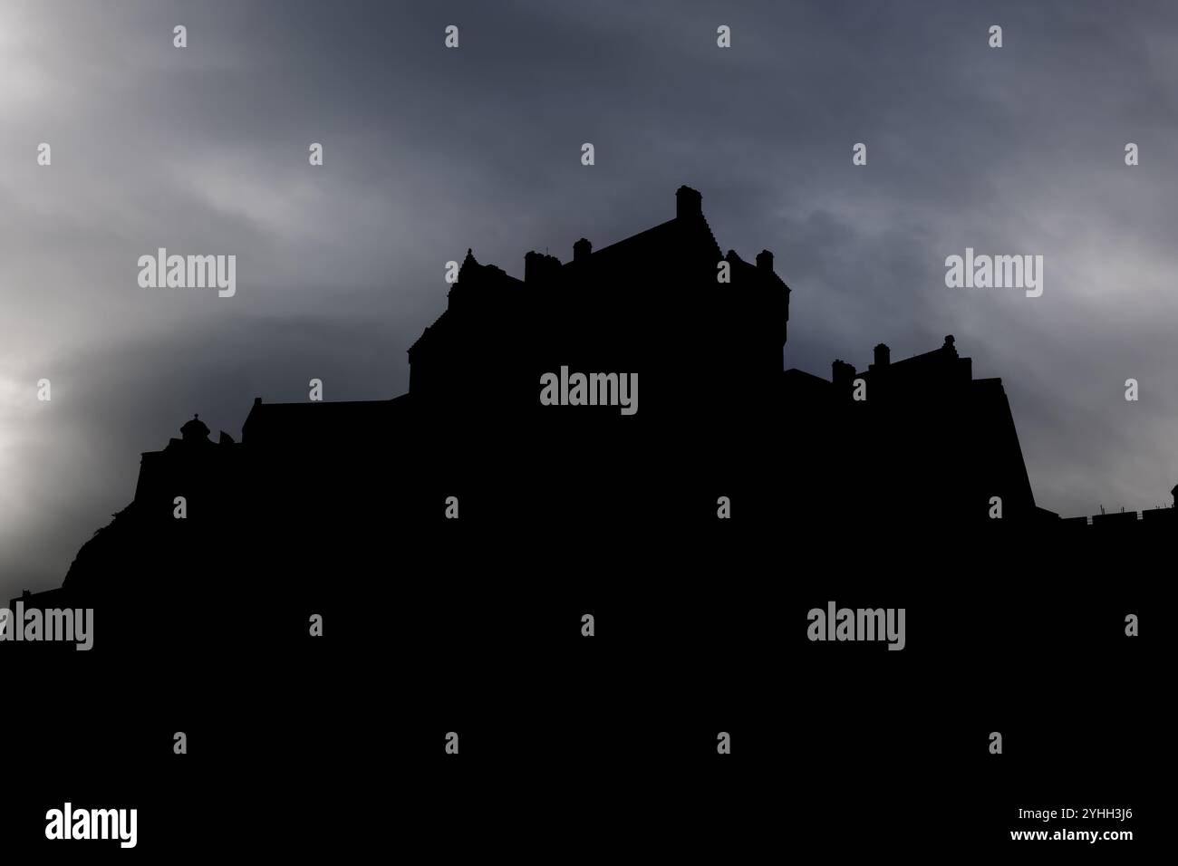 Edinburgh Castle Silhouette in Edinburgh, Schottland, Großbritannien. Stockfoto