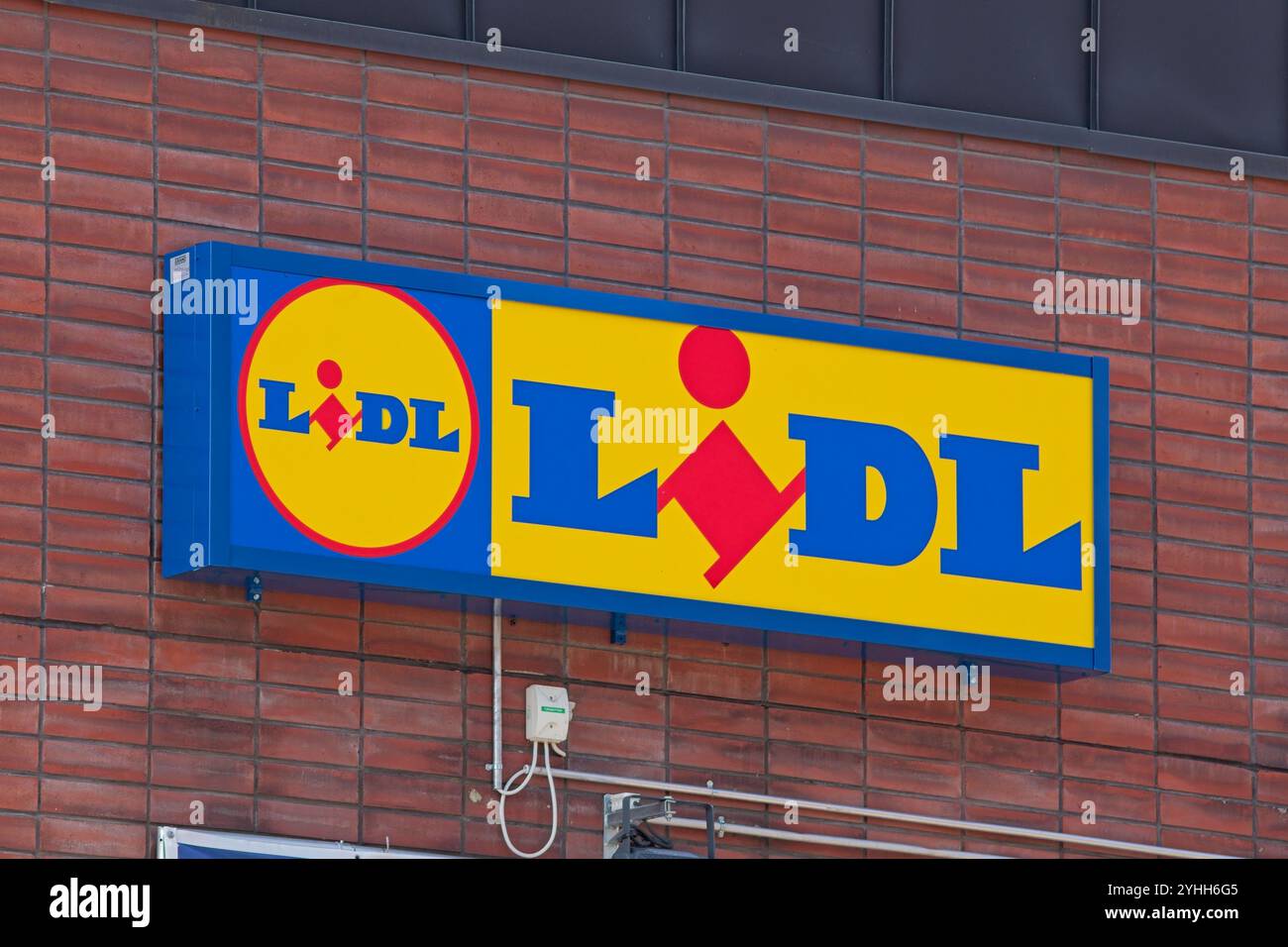 Helsinki, Finnland – 9. September. 2024: Lidl-Logo. Lidl ist eine deutsche, international tätige Lebensmittelkette. Stockfoto