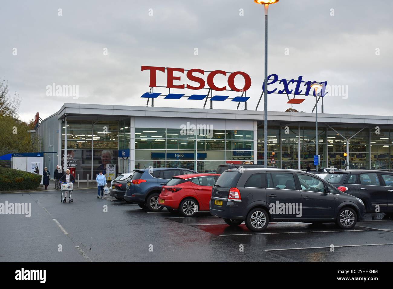 Tesco Extra Supermarkt in Antrim, Nordirland Stockfoto