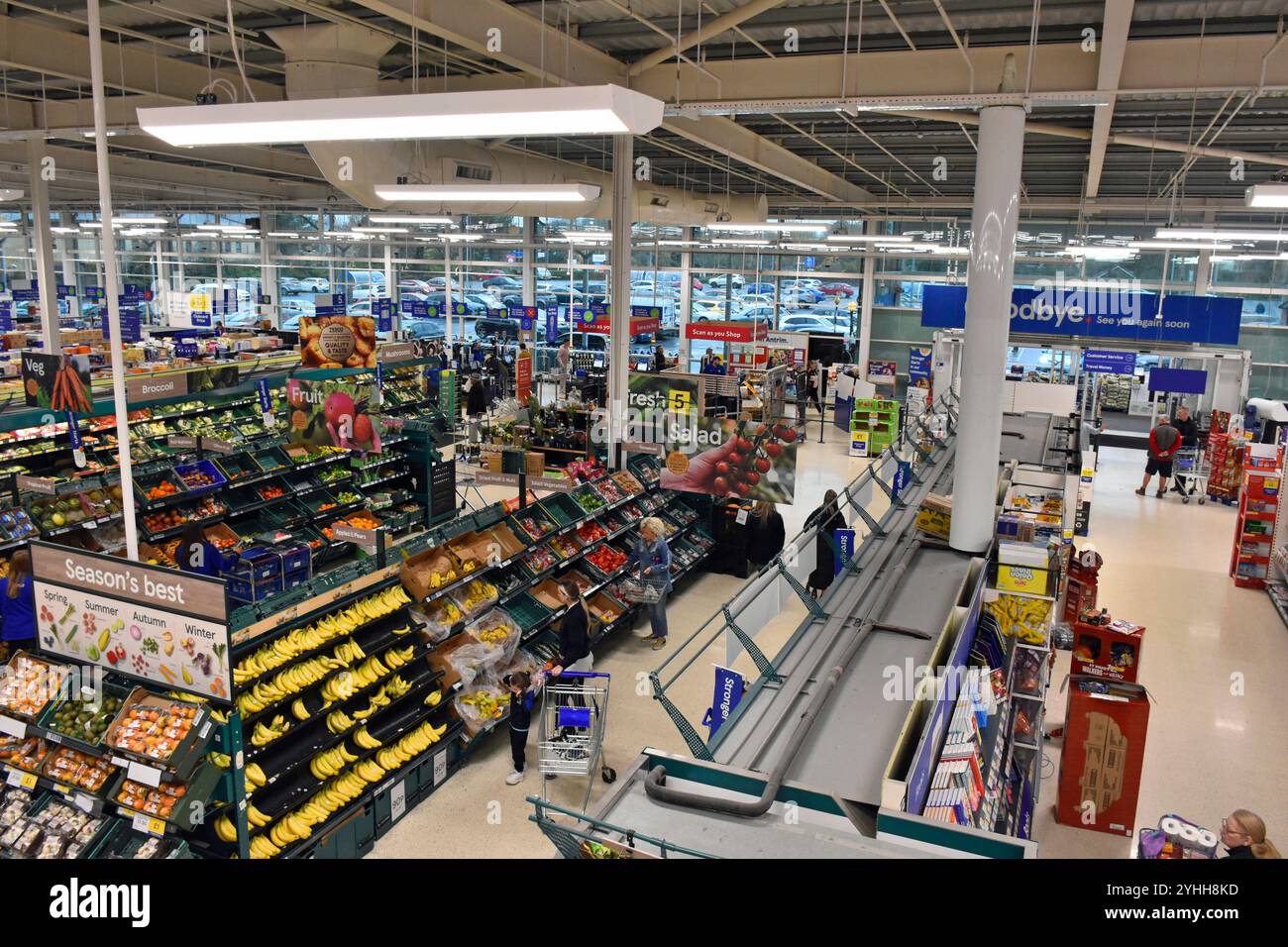 Tesco Extra Supermarkt in Antrim, Nordirland Stockfoto