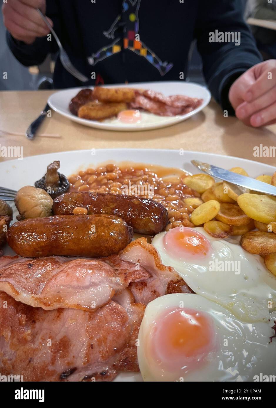 Es gab ein englisches Frühstück mit fetten Löffeln, lowestoft, suffolk, england Stockfoto