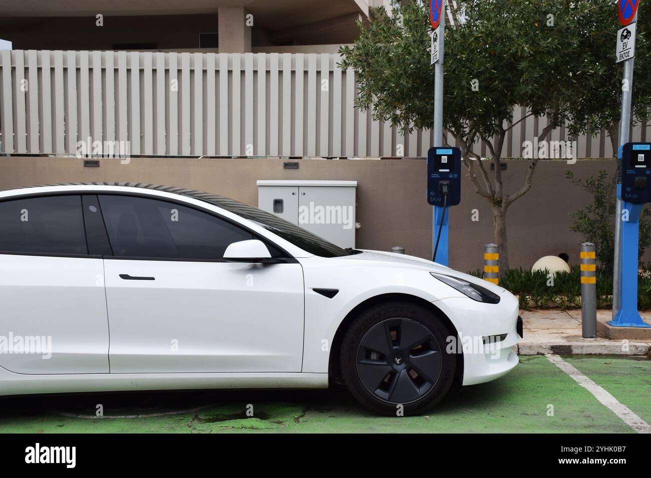 Ladestation für Elektroautos, nachhaltige Energie, Elektrizität Stockfoto