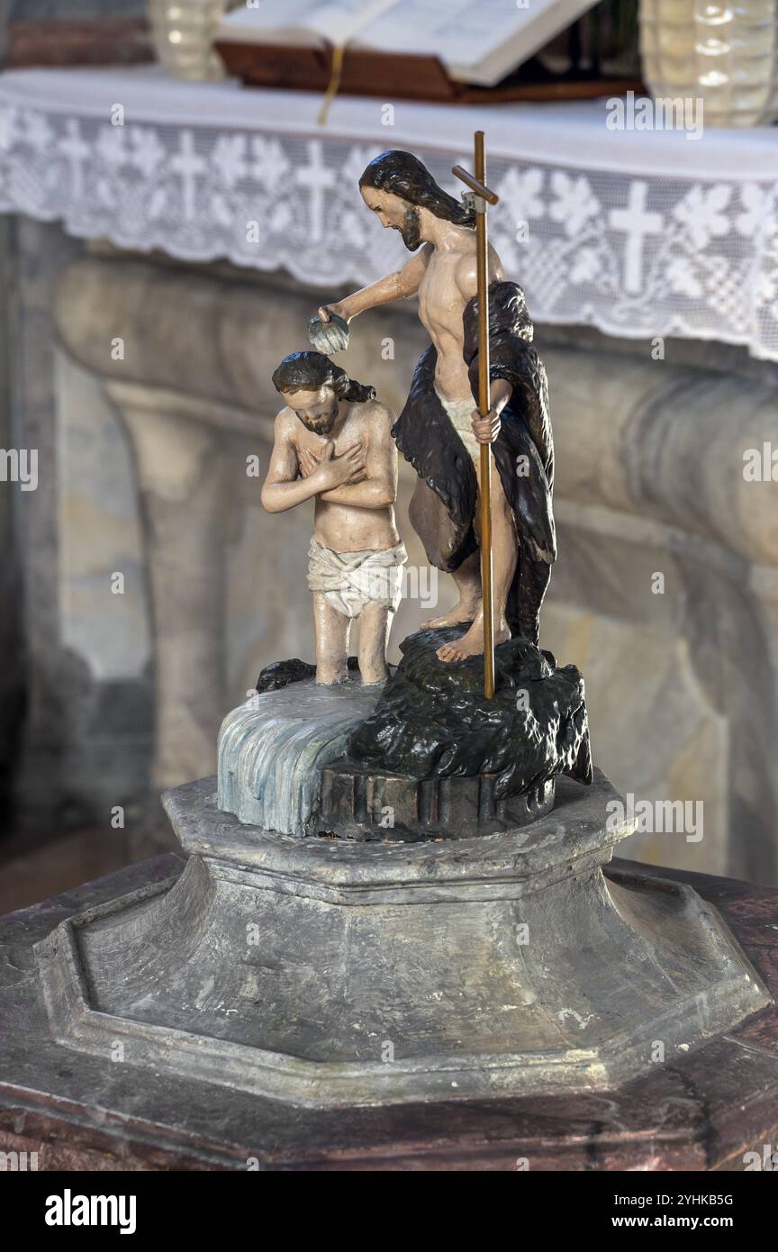 Taufbecken, Pfarrkirche St. Alexander, Ofterschwang, Allgaeu, Bayern, Deutschland, Europa Stockfoto