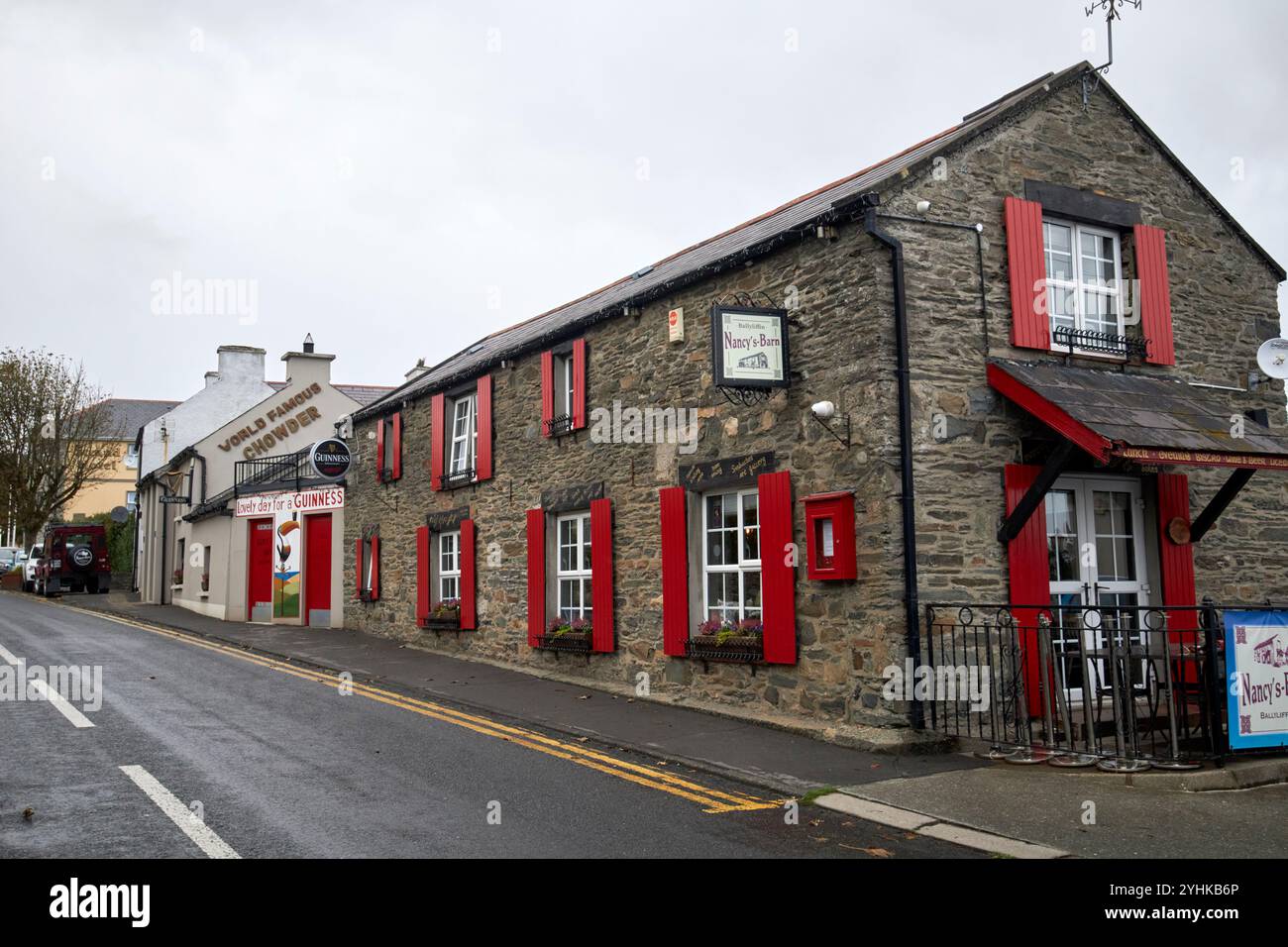 Das Ballyliffin-Bistro-Restaurant Nancys Barn befindet sich in einer Scheune aus dem 19. Jahrhundert, in der sich die weltberühmte Chowder befindet, County donegal, republik irland Stockfoto
