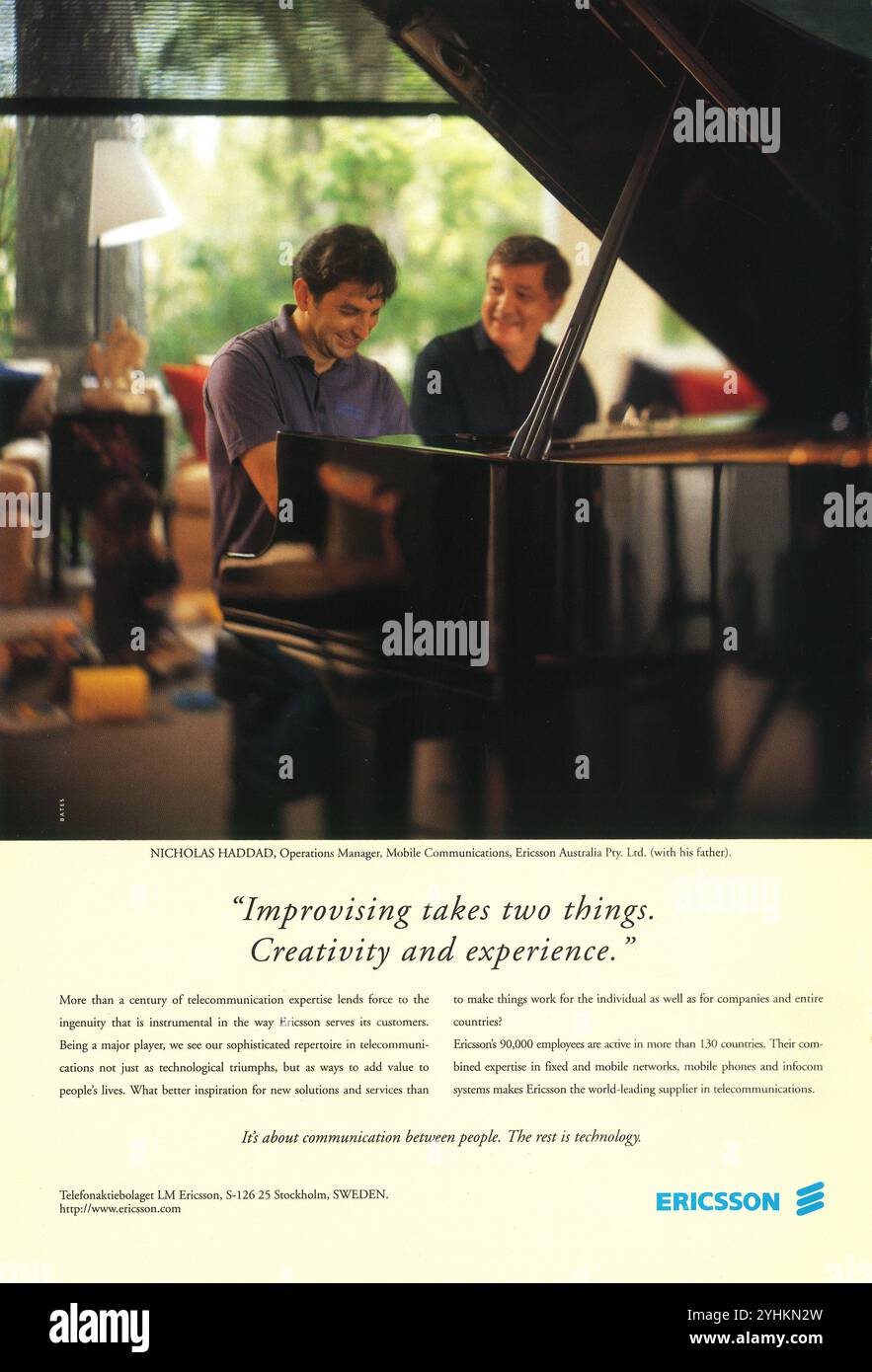 1997 Ericsson Werbespot mit Nicholas Haddad Betriebsleiter am Klavier Stockfoto