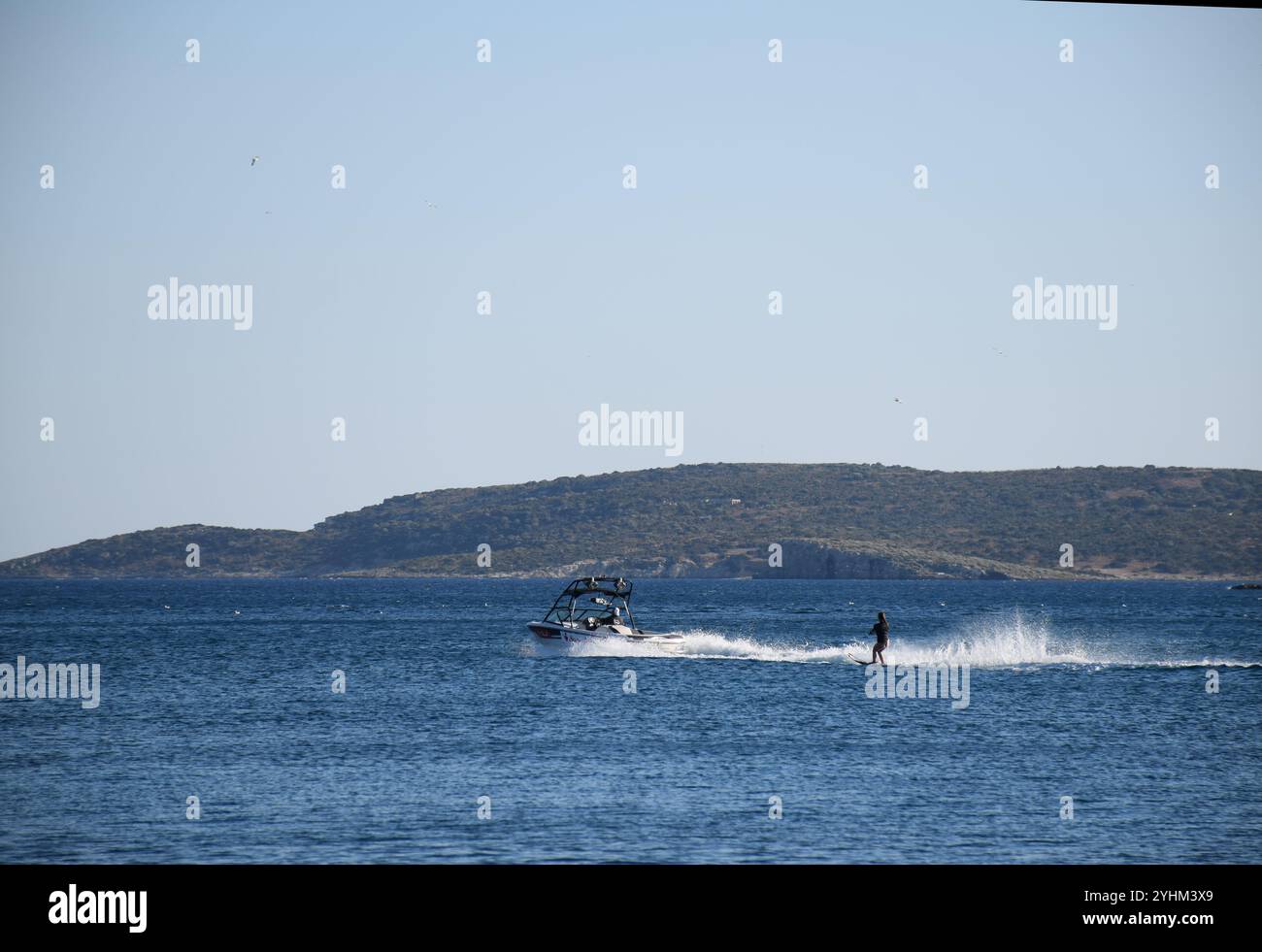 Glyfada Beach, Riviera von Athen, Küste von Athen, griechische Strände, Küste von Glyfada, Athen Meer, Athen Riviera Strand, Küste Griechenland, Glyfada Reise, Stockfoto