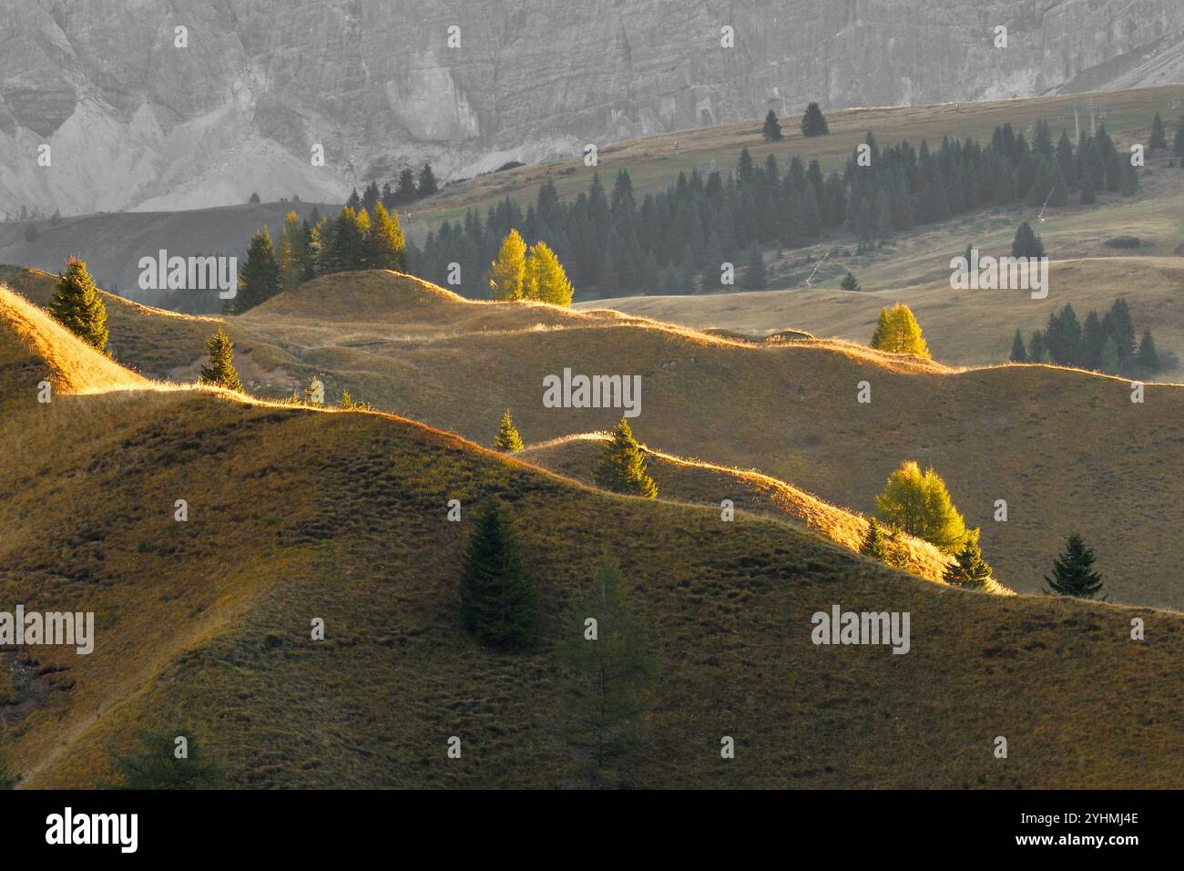 Sonnenuntergang vom Wohnmobil auf dem Passo Pordoi Stockfoto