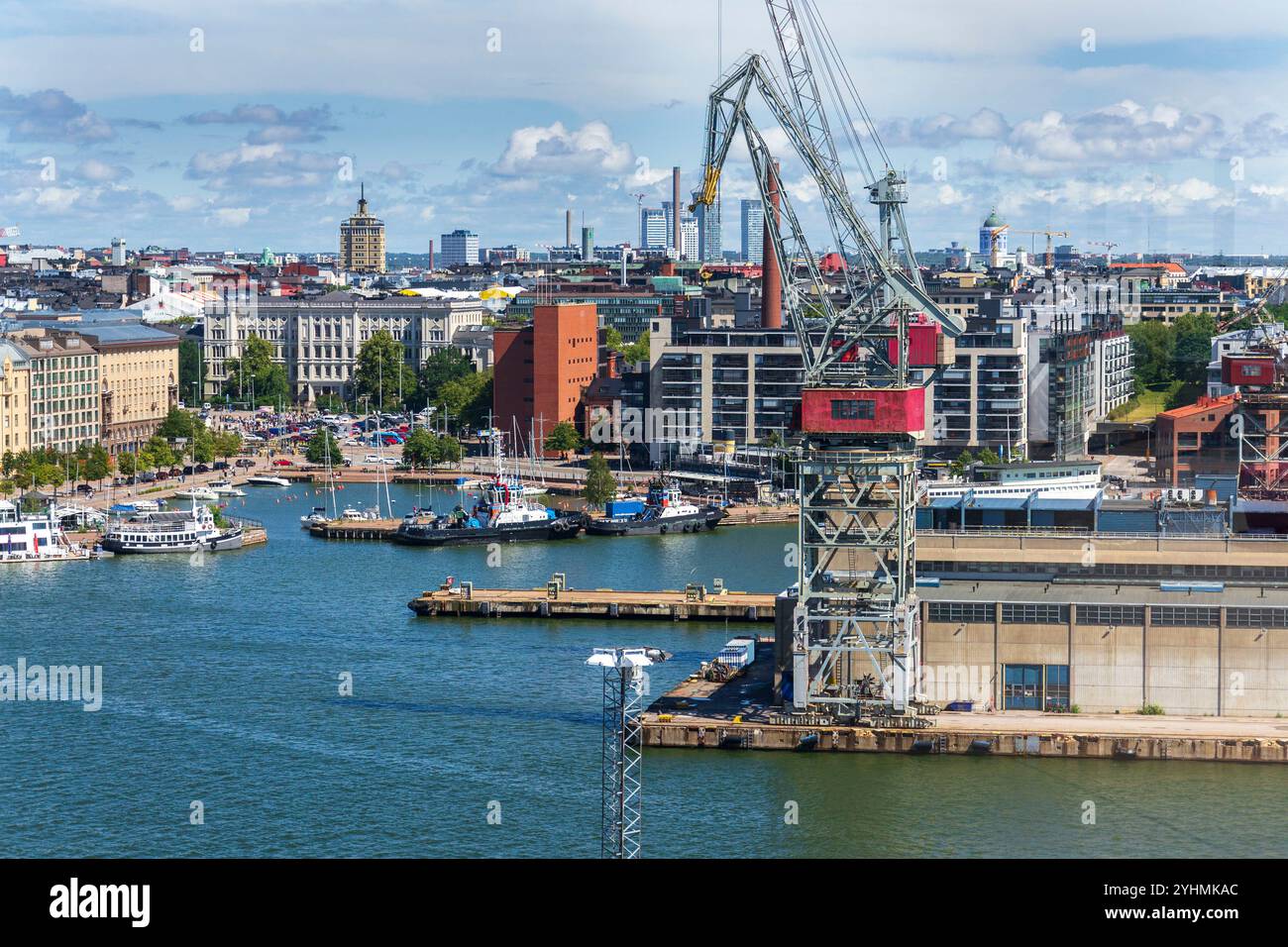 Hietalahti Werft bekannt als Helsinki New Shipyard im Zentrum von Helsinki, Finnland, sonniger Sommertag Stockfoto