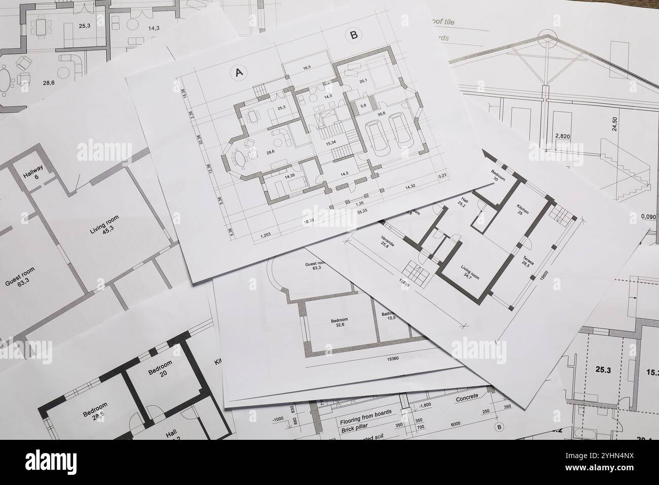 Verschiedene Architekturzeichnungen als Hintergrund, Draufsicht Stockfoto