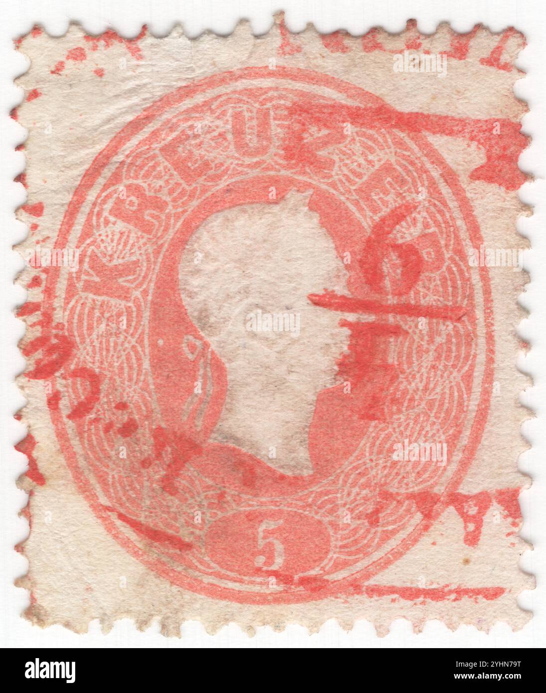 ÖSTERREICH — 1860. Dezember: Eine rote Briefmarke mit 5 Kreuzkreuzern, die ein geprägtes Porträt des jungen österreichischen Monarchen Kaiser Franz Josef darstellt. Franz Joseph I. oder Franz Joseph I. war vom 2. Dezember 1848 bis zu seinem Tod am 21. November 1916 Kaiser von Österreich, König von Ungarn und den anderen staaten der Habsburgermonarchie. Zu Beginn seiner Regierungszeit wurden seine Reiche und Gebiete als Österreichisches Reich bezeichnet, wurden aber 1867 als Doppelmonarchie des Österreichisch-Ungarischen Reiches wiederaufgebaut. Vom 1. Mai 1850 bis zum 24. August 1866 war Franz Joseph auch Präsident des Deutschen Bundes Stockfoto