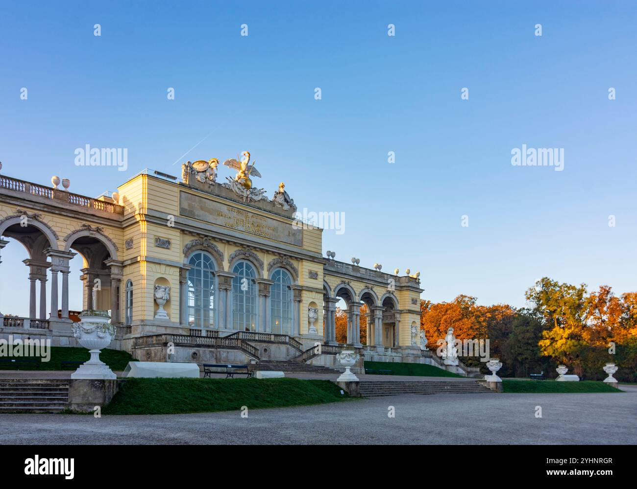 Gloriette im Park Schloss Schönbrunn Wien 13. Hietzing Wien Österreich Stockfoto