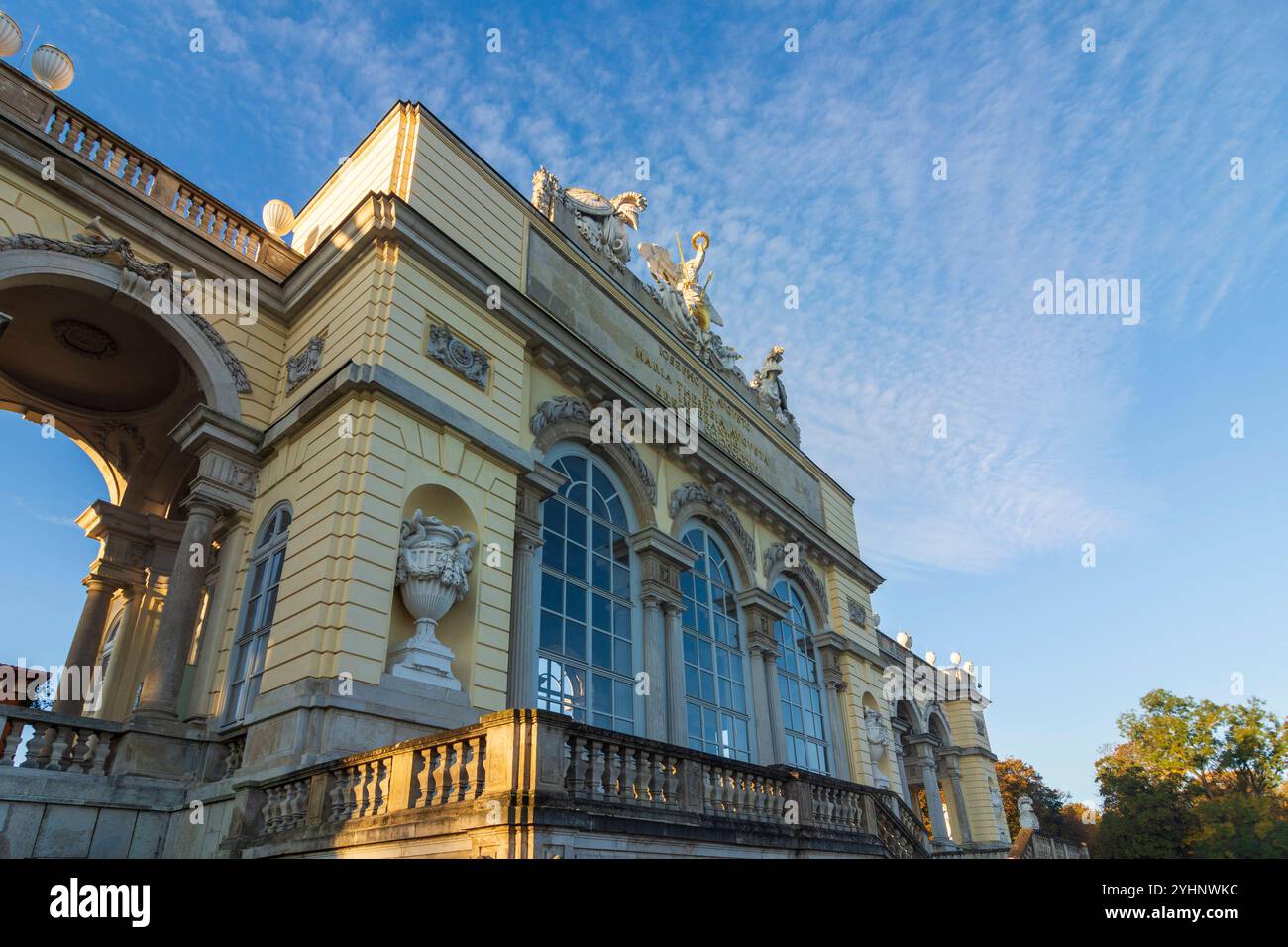 Gloriette im Park Schloss Schönbrunn Wien 13. Hietzing Wien Österreich Stockfoto