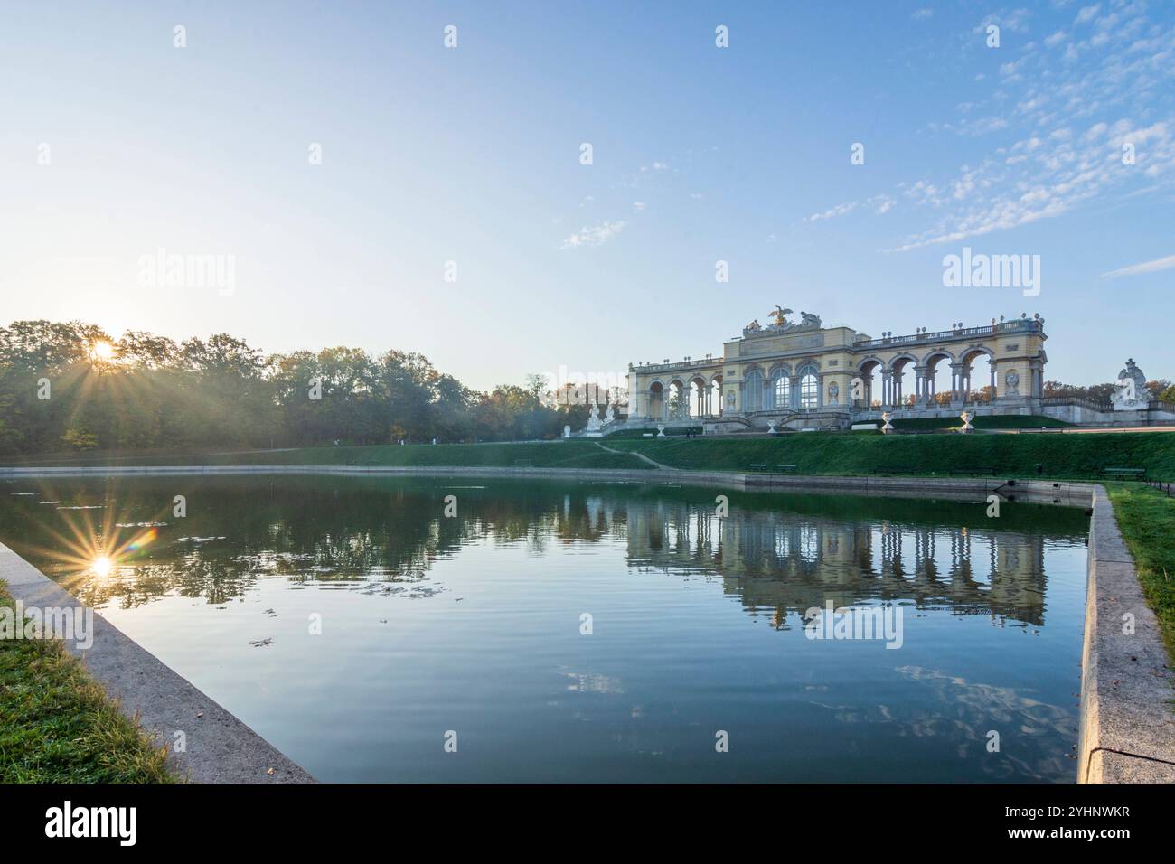 Gloriette im Park Schloss Schönbrunn Wien 13. Hietzing Wien Österreich Stockfoto