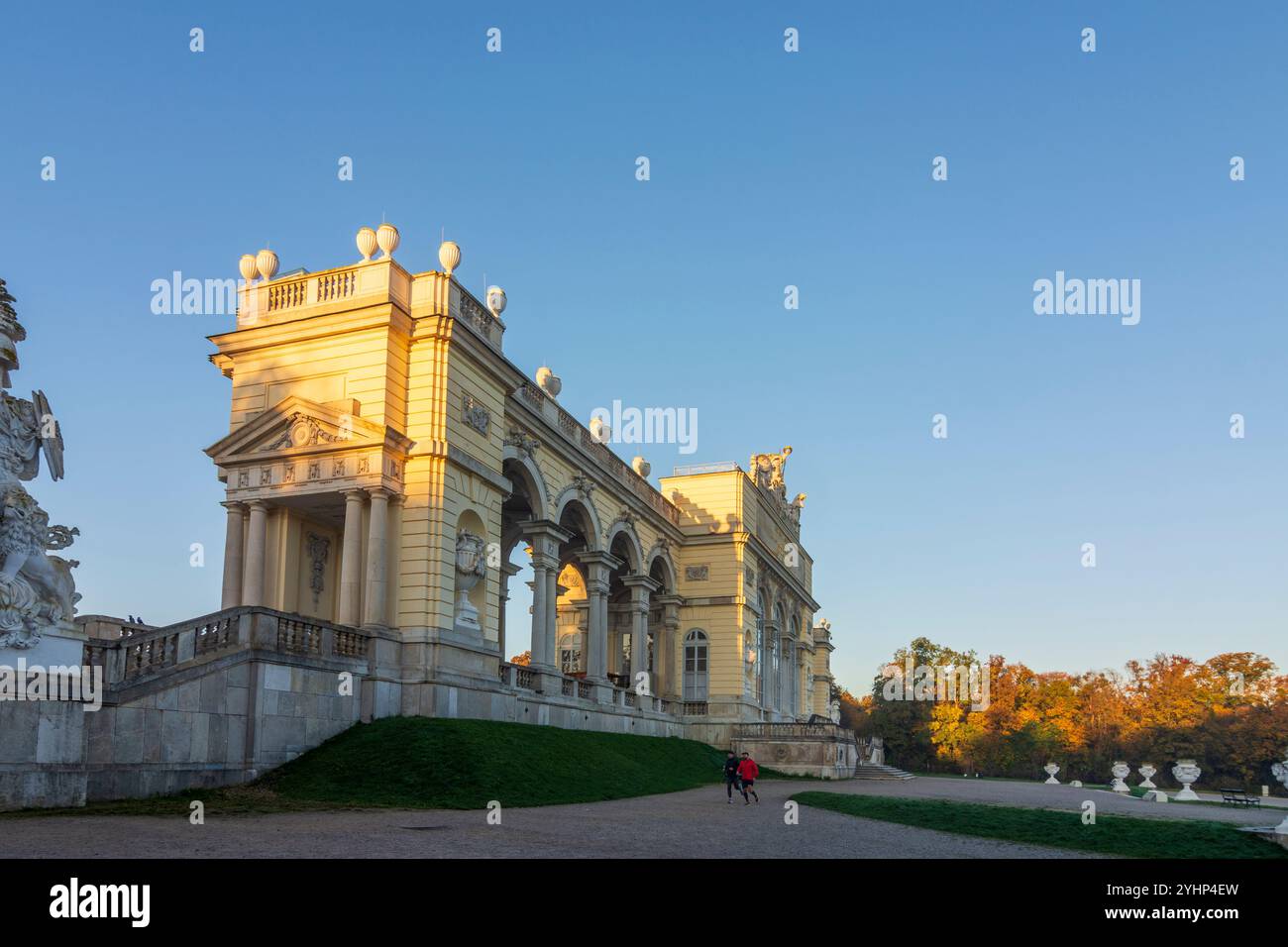 Wien: Gloriette im Park Schloss Schönbrunn 13. Hietzing, Wien, Österreich Stockfoto