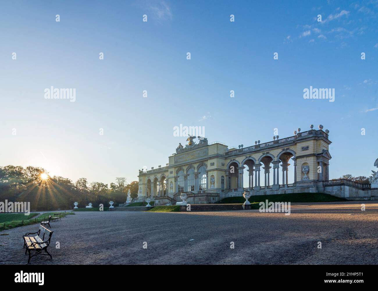 Wien: Gloriette im Park Schloss Schönbrunn 13. Hietzing, Wien, Österreich Stockfoto
