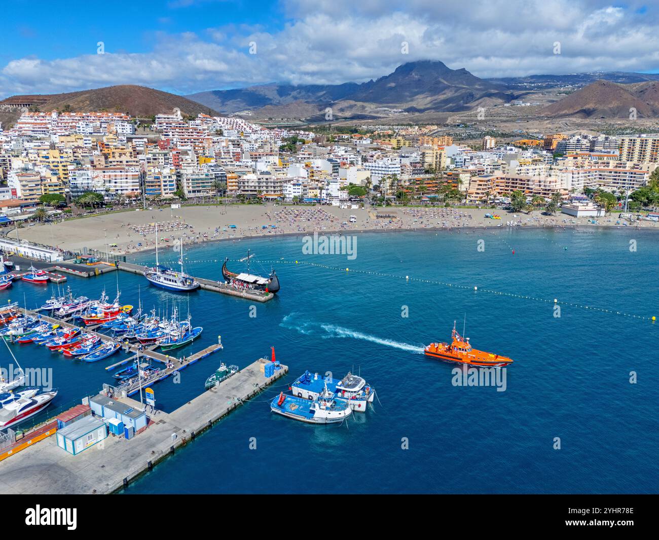 Teneriffa, Kanarische Inseln, Spanien 11.03.2024 Los Cristianos Beach, Luftbild. November 2024 Stockfoto