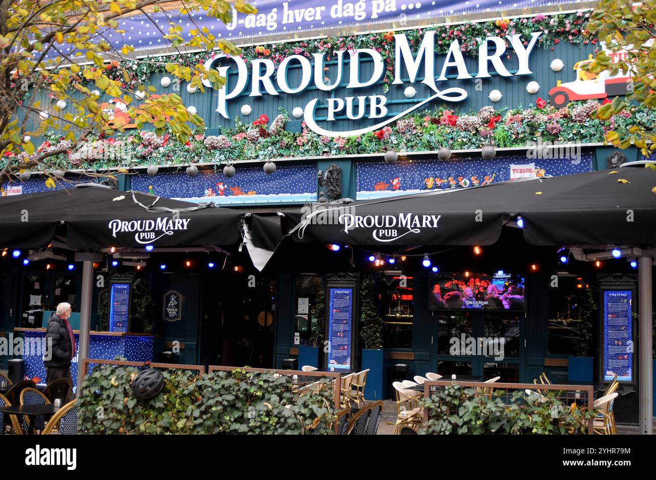 Kopenhagen/Dänemark/12. November 2024/Proud mary Pub auf der vesterbrogade vry in der Nähe des Rathauses von kopenhagen und des Rathauses in der dänischen Hauptstadt. Foto. Bilder von Francis Joseph Dean/Dean sind nicht für kommerzielle Zwecke bestimmt Stockfoto