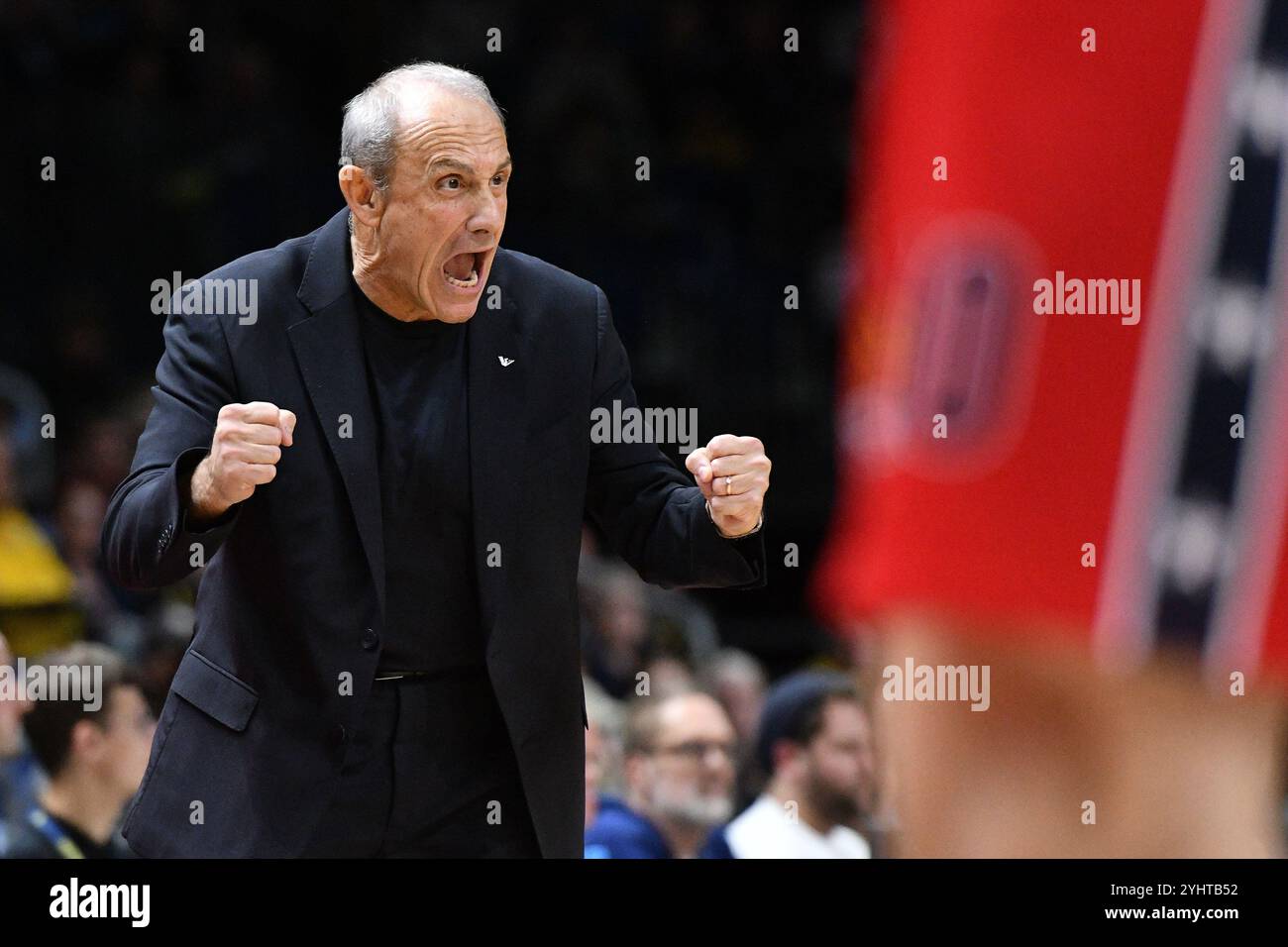 Ettore Messina (Emporio Armani Milan, Chef-Trainer) GER, ALBA Berlin gegen EA7 Emporio Armani Milan, Basketball, EuroLeague, Saison 2024/2025, 9. Spieltag, 12.11.2024 Foto: Eibner-Pressefoto/Ryan Sleiman Stockfoto