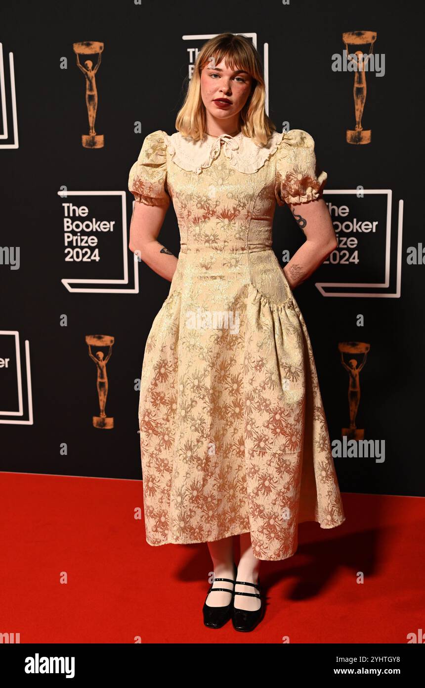 LONDON, GROSSBRITANNIEN. November 2024. Dakota Warren nimmt an der Verleihung des Booker Prize 2024 im Old Billingsgate London Teil. (Foto von 李世惠/siehe Li/Picture Capital) Credit: Siehe Li/Picture Capital/Alamy Live News Stockfoto