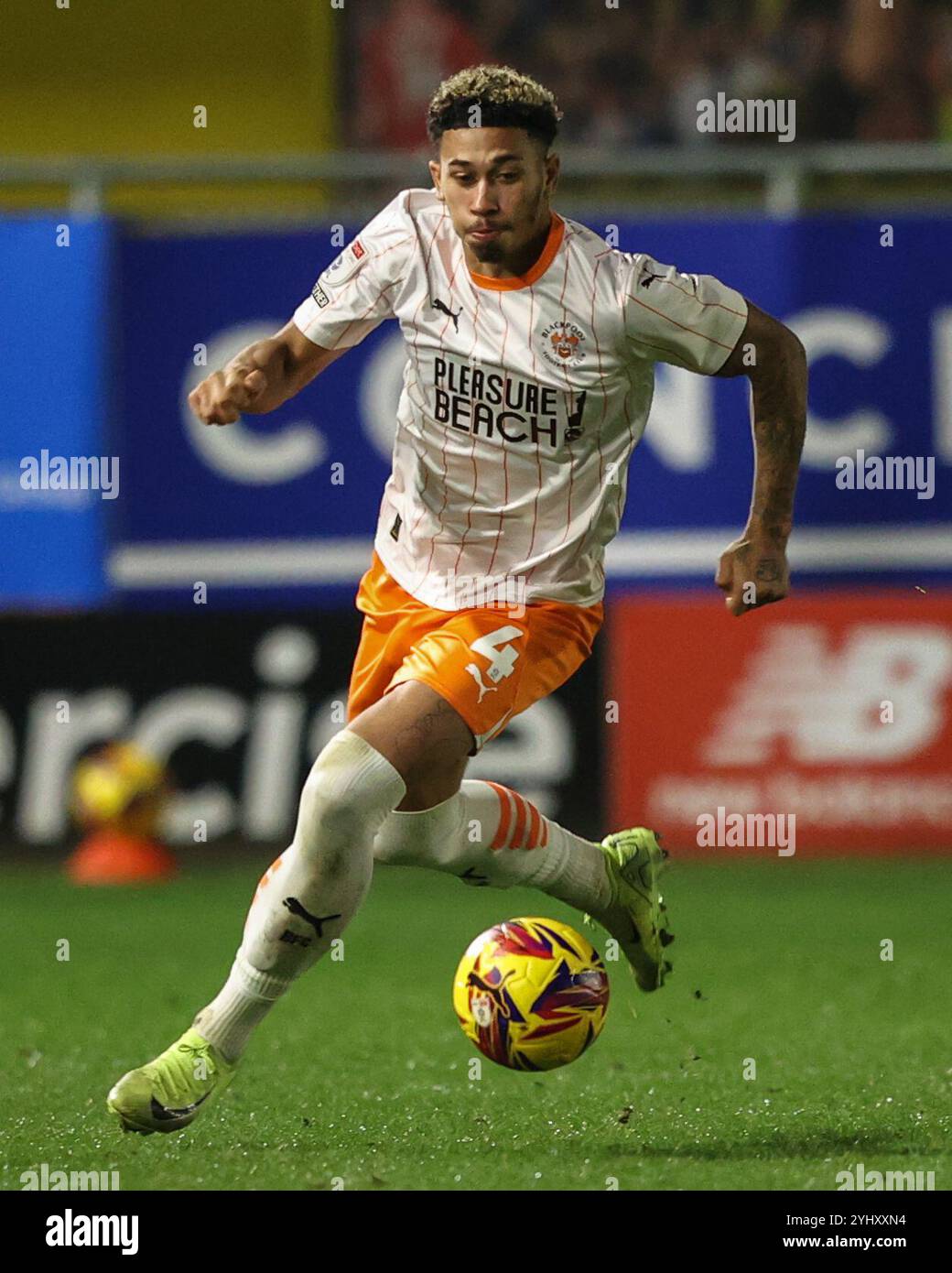 Harrogate, Großbritannien. November 2024. Jordan Lawrence-Gabriel von Blackpool während des Bristol Street Motors Trophy Match Harrogate Town vs Blackpool at Wetherby Road, Harrogate, Vereinigtes Königreich, 12. November 2024 (Foto: Alfie Cosgrove/News Images) in Harrogate, Vereinigtes Königreich am 13. November 2024. (Foto: Alfie Cosgrove/News Images/SIPA USA) Credit: SIPA USA/Alamy Live News Stockfoto