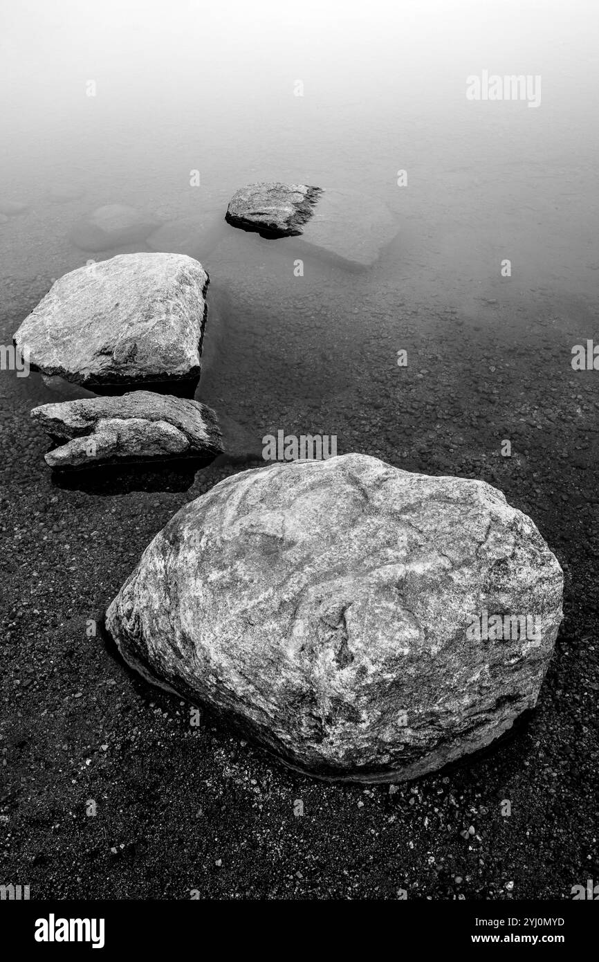 WY05402-00-BW....WYOMING - Felsen im Green River Lake, Bridger National Forest. Stockfoto