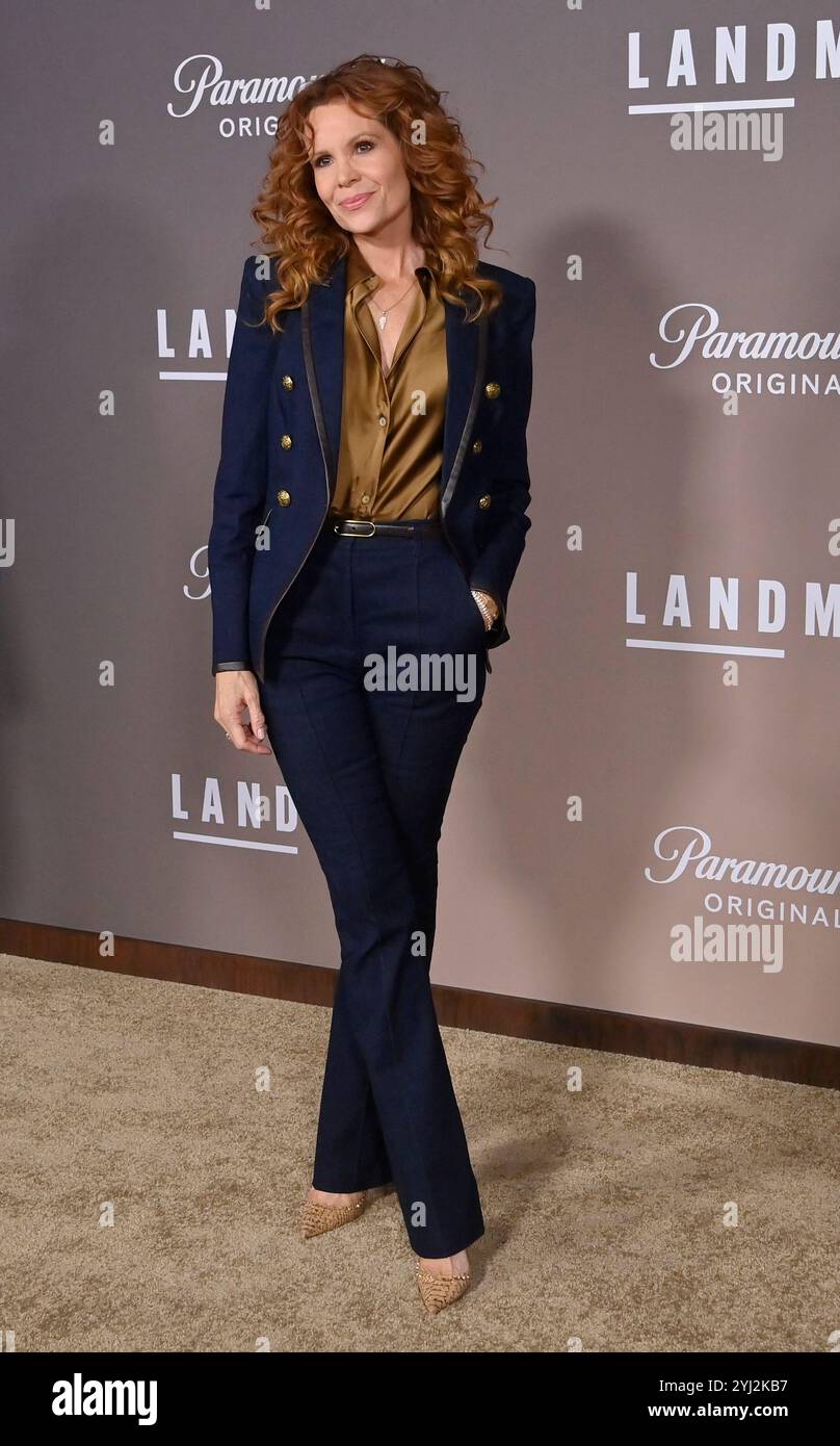 Los Angeles, Vereinigte Staaten. November 2024. Das Schauspielmitglied Robyn Lively nimmt am 12. November 2024 in den Paramount Studios in Los Angeles an der Premiere von Paramount's TV-Drama „Landman“ Teil. Geschichte: Landman spielt in den sprichwörtlichen Boomstädten von West Texas und erzählt von der Suche nach dem Glück in der Welt der Ölplattformen. Die Serie ist eine Geschichte von Rothälsen und wilden Milliardären, die einen so großen Boom anheizen, dass er unser Klima, unsere Wirtschaft und unsere Geopolitik neu gestaltet. Foto: Jim Ruymen/UPI Credit: UPI/Alamy Live News Stockfoto